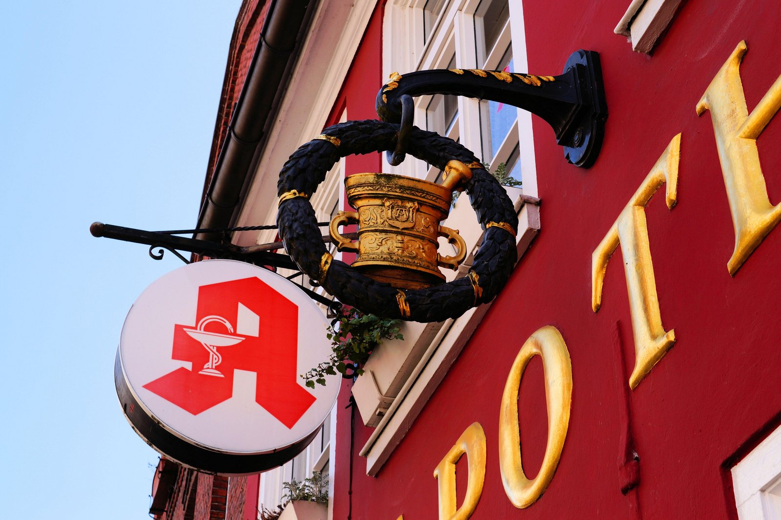 Német gyógyszertári szimbólum kép